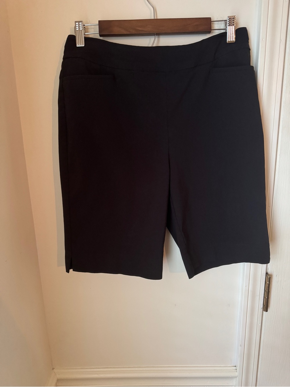 Chico's Black Pull-On Bermuda Shorts Size 10